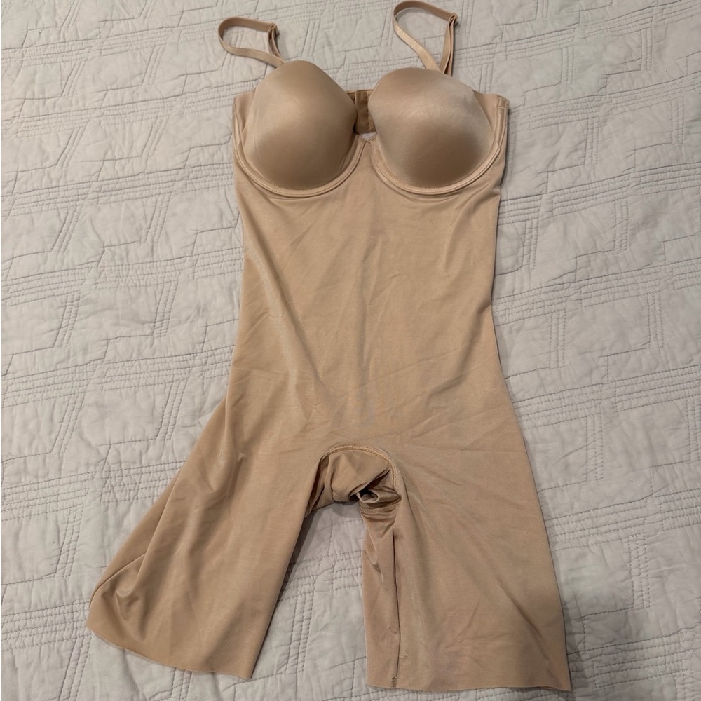 SPANX Nude Strapless Sculpting Bodysuit with Built-In Cups